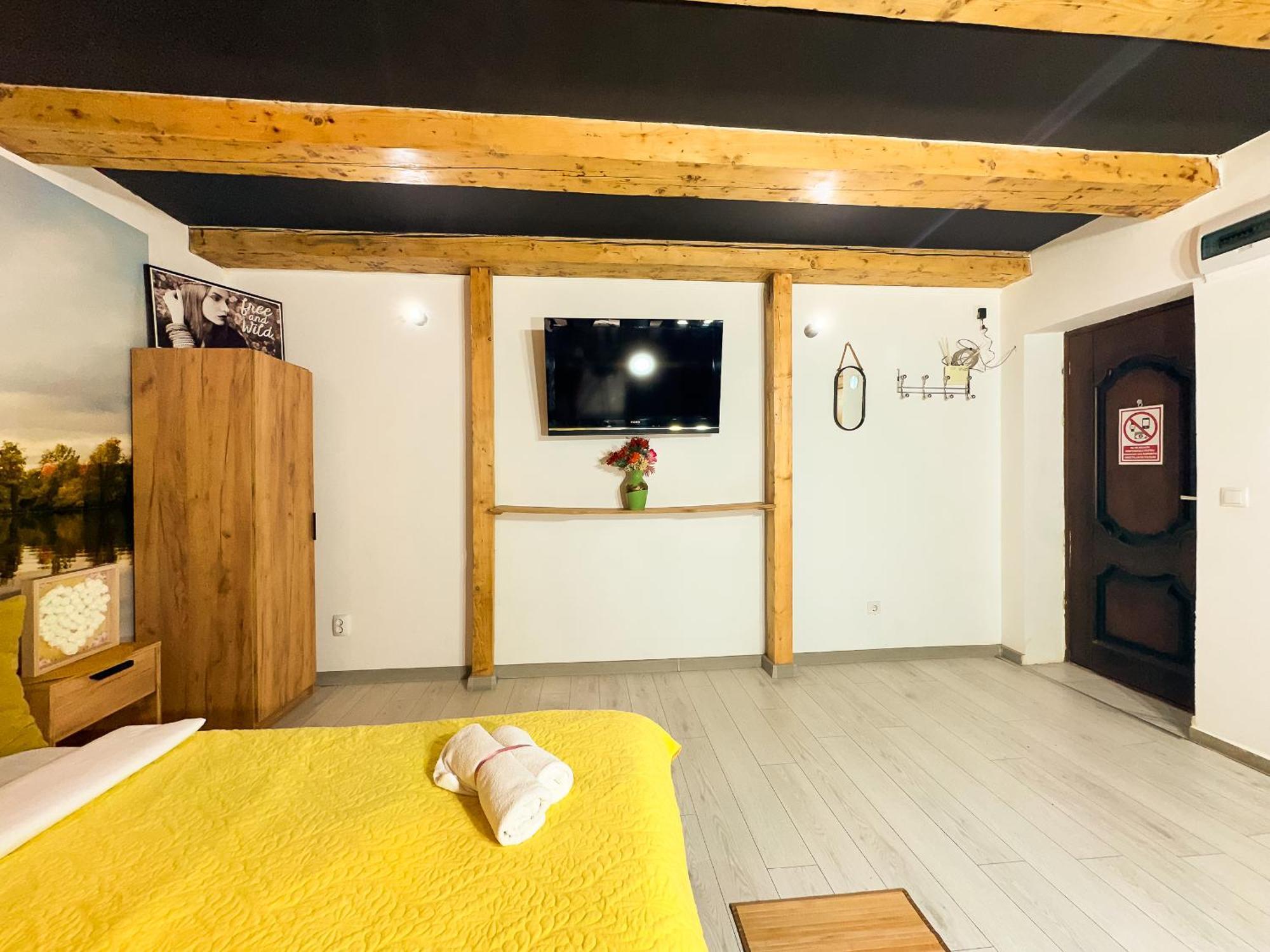 Venus Central Lux Studio Крайова Экстерьер фото