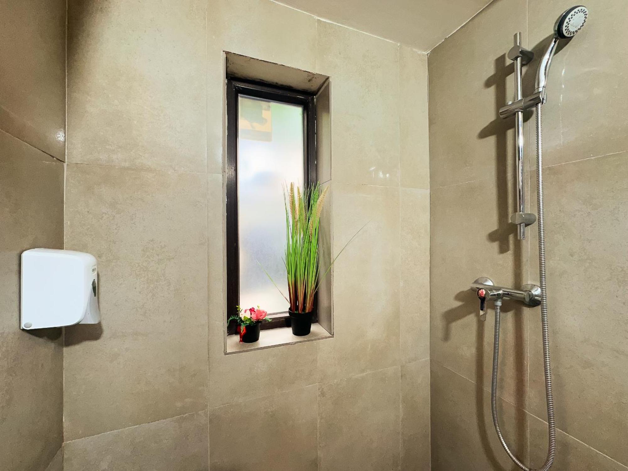 Venus Central Lux Studio Крайова Экстерьер фото