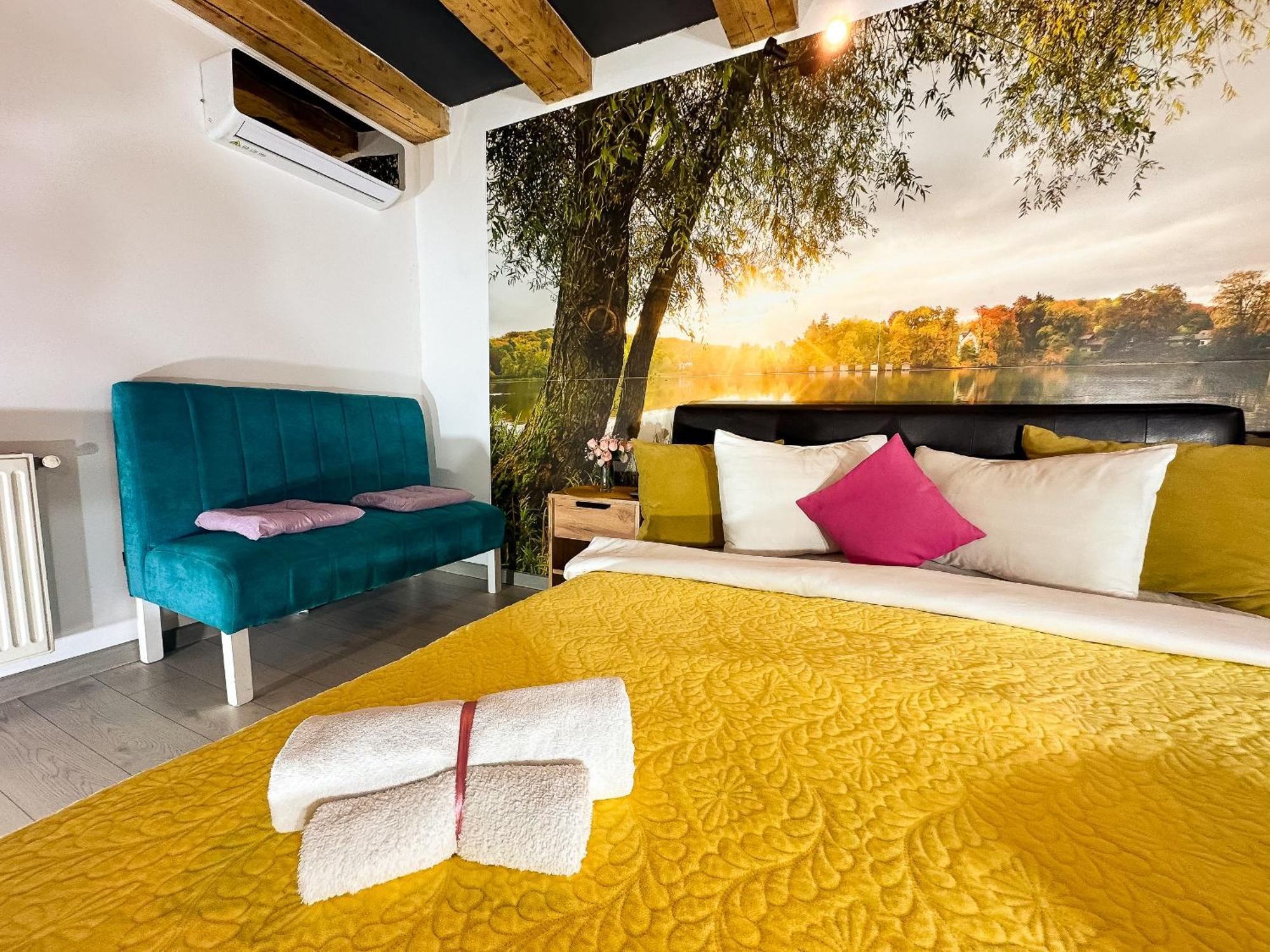 Venus Central Lux Studio Крайова Экстерьер фото